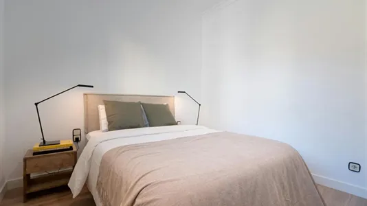 Rooms in Barcelona Eixample - photo 3