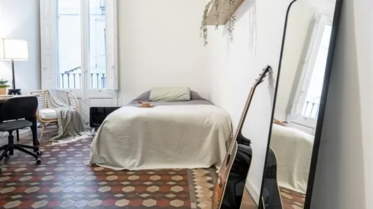 Rooms in Barcelona Ciutat Vella - photo 1