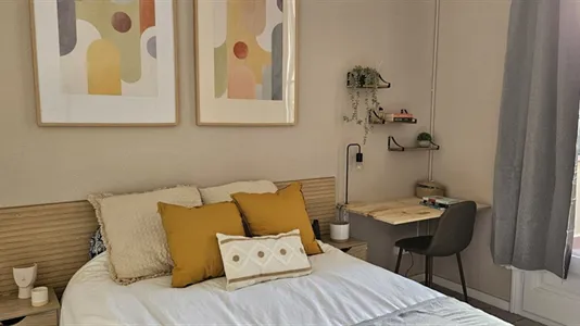 Rooms in Barcelona Eixample - photo 1