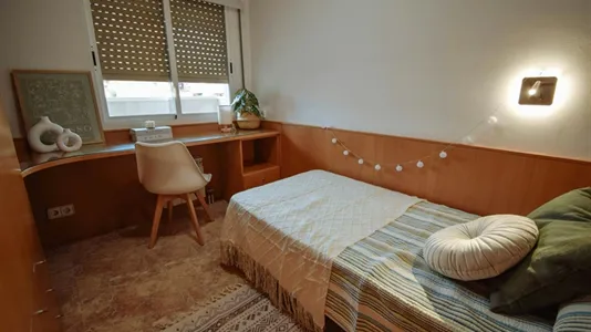 Rooms in Lleida - photo 2