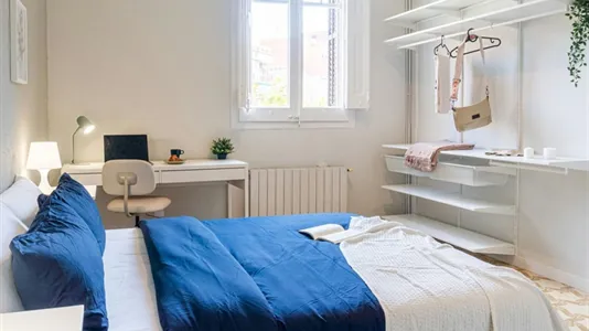 Rooms in Barcelona Eixample - photo 2