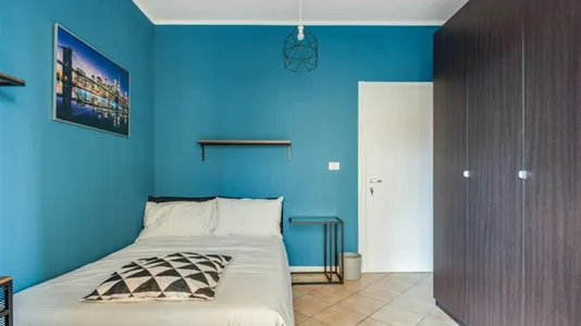 Rooms in Milano Zona 2 - Stazione Centrale, Gorla, Turro, Greco, Crescenzago - photo 1