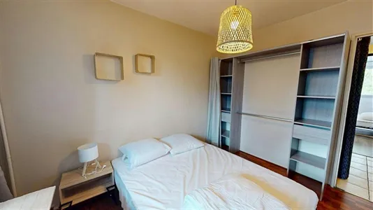 Rooms in Grenoble - photo 2