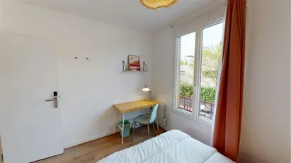 Room for rent in Boulogne-Billancourt, Île-de-France