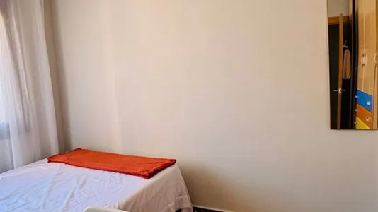 Rooms in Badalona - photo 2