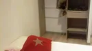 Room for rent, Lyon, Auvergne-Rhône-Alpes, &lt;span class=&quot;blurred street&quot; onclick=&quot;ProcessAdRequest(14205479)&quot;&gt;&lt;span class=&quot;hint&quot;&gt;See streetname&lt;/span&gt;[xxxxxxxxxxxxx]&lt;/span&gt;