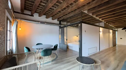 Apartments in Barcelona Ciutat Vella - photo 3