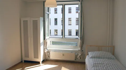 Rooms in Berlin Mitte - photo 1