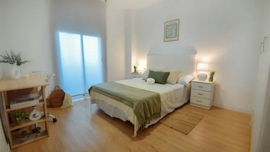 Rooms in Lleida - photo 3