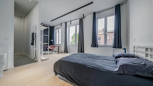 Rooms in Charleroi - photo 1