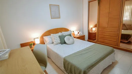 Rooms in Lleida - photo 2