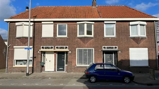 Houses in Tilburg - photo 2