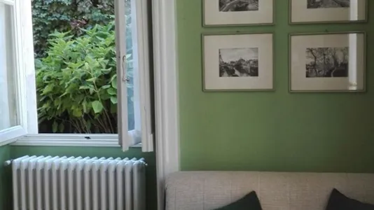 Apartments in Erba - photo 2