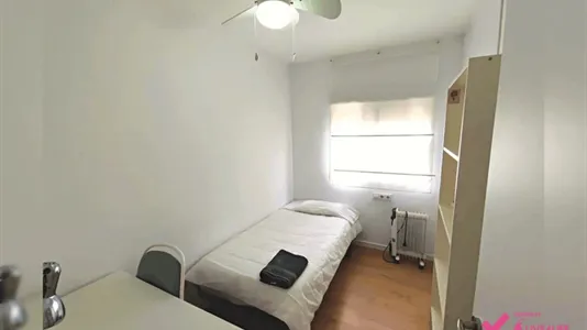 Rooms in el Camí de Vera - photo 1