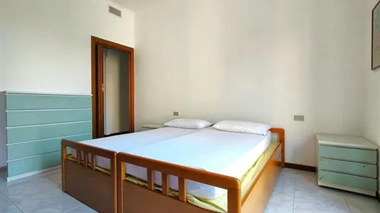 Rooms in Sesto San Giovanni - photo 2
