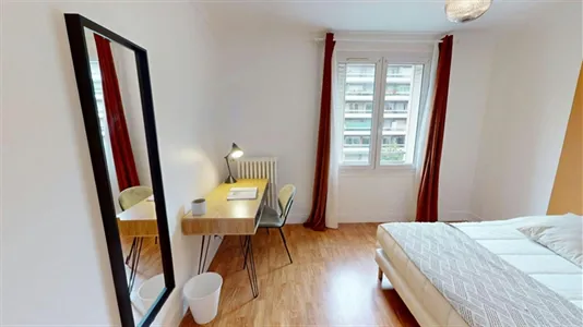 Rooms in Paris 17ème arrondissement - photo 2
