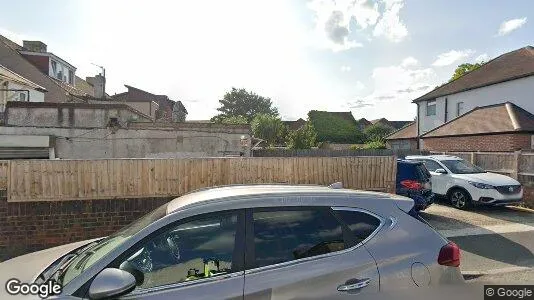 Rooms for rent in Feltham - Middlesex - Photo from Google Street View