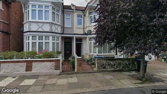 Rooms for rent in London NW2 - Photo from Google Street View