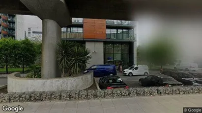 Apartments for rent in London E14 - Photo from Google Street View