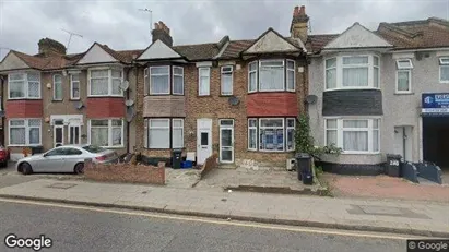 Apartments for rent in Ilford - Essex - Photo from Google Street View