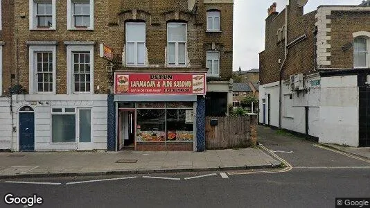Apartments for rent in London N16 - Photo from Google Street View