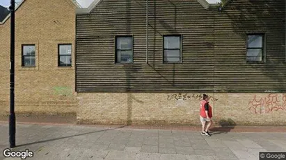 Apartments for rent in London E14 - Photo from Google Street View