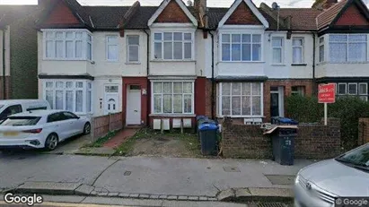 Apartments for rent in Croydon - Surrey - Photo from Google Street View