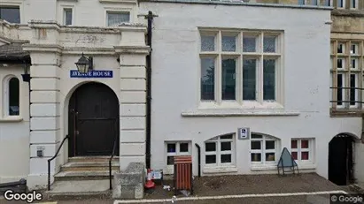 Apartments for rent in London N3 - Photo from Google Street View