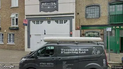 Apartments for rent in London E14 - Photo from Google Street View