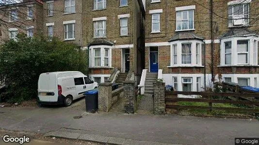 Apartments for rent in Croydon - Surrey - Photo from Google Street View