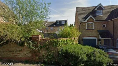 Apartments for rent in London N11 - Photo from Google Street View