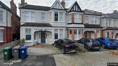 Apartments for rent in London N3 - Photo from Google Street View