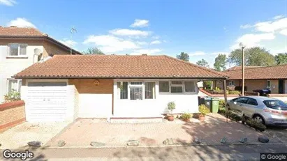 Apartments for rent in Milton Keynes - Buckinghamshire - Photo from Google Street View