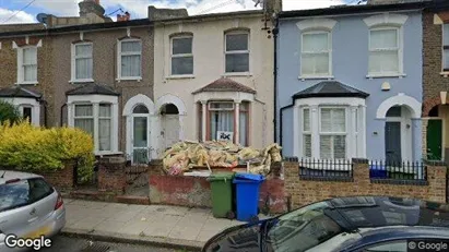Apartments for rent in London SE15 - Photo from Google Street View