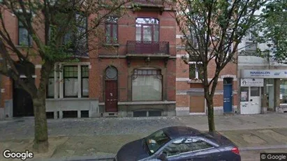 Apartments for rent in Brussels Schaarbeek - Photo from Google Street View