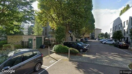 Apartments for rent in London E14 - Photo from Google Street View
