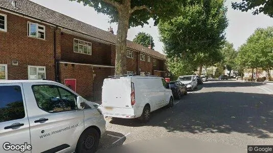 Apartments for rent in London E2 - Photo from Google Street View