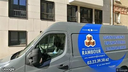 Apartments for rent in Paris 17ème arrondissement - Photo from Google Street View