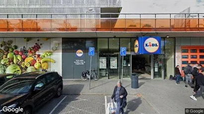 Apartments for rent in Rotterdam Hoogvliet - Photo from Google Street View