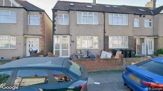 Apartments for rent in Mitcham - Surrey - Photo from Google Street View