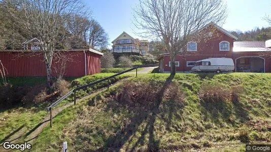 Apartments for rent in Orust - Photo from Google Street View