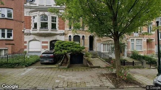 Apartments for rent in Brussels Schaarbeek - Photo from Google Street View