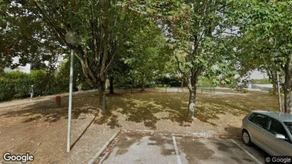 Apartments for rent in Boulogne-Billancourt - Photo from Google Street View