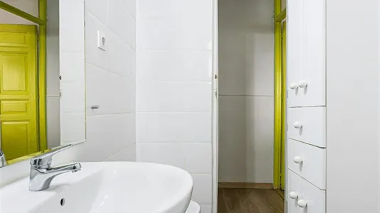 Rooms in Madrid Centro - photo 7