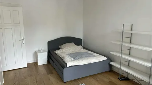Rooms in Berlin Neukölln - photo 1
