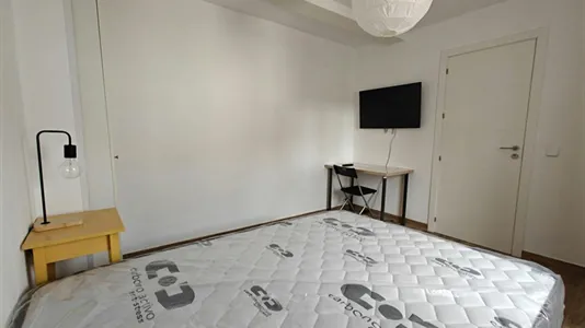 Rooms in Madrid Ciudad Lineal - photo 4