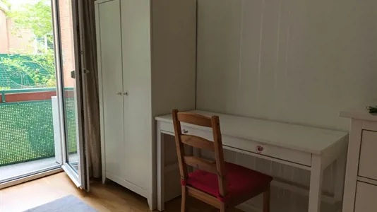 Rooms in Hamburg Nord - photo 2