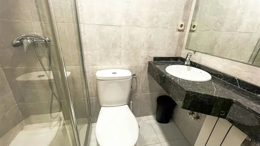 Rooms in Madrid Moncloa-Aravaca - photo 5