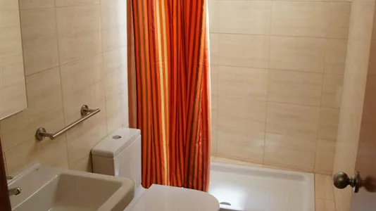 Rooms in Barcelona Ciutat Vella - photo 5