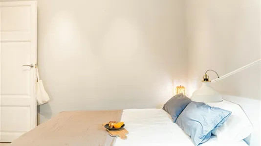 Rooms in Barcelona Eixample - photo 4